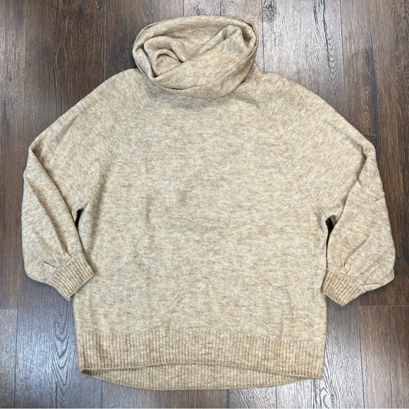 H&M oversized cowl neck sweater beige SZ LG - Picture 2 of 6